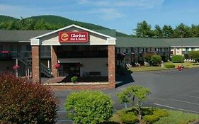 Clarion Inn & Suites At The Outlets Of Lake George